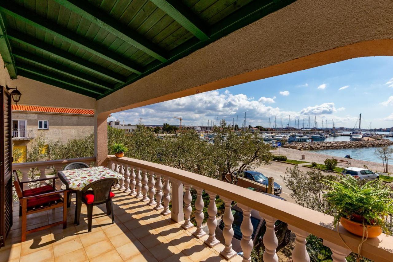 Mare-more W Balcony And Front And View Apartment
