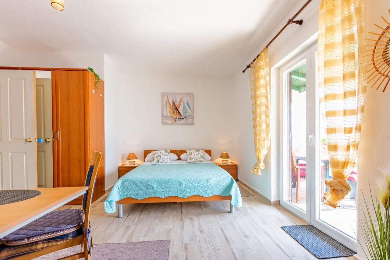 Mare-more W Balcony And Front And View * Zadar