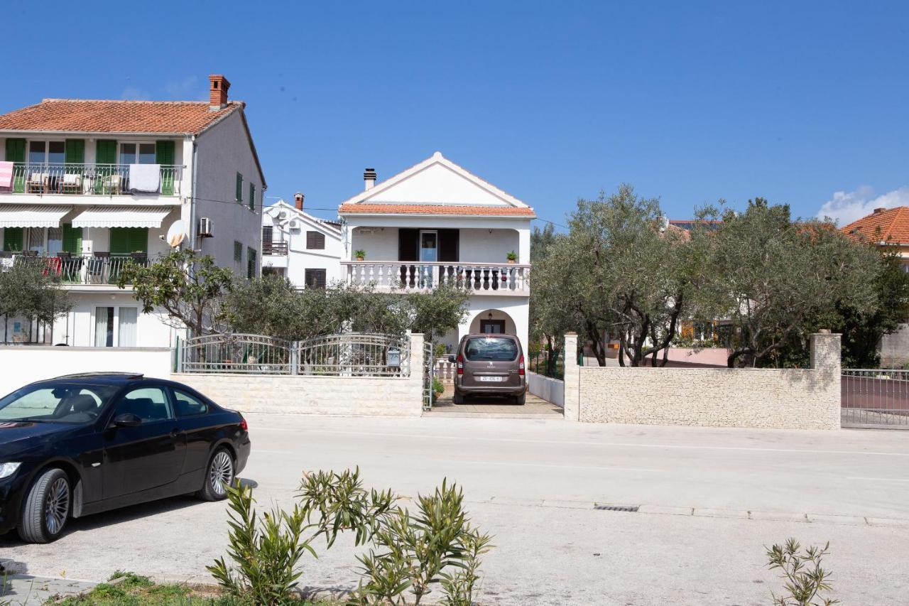 Mare-more W Balcony And Front And View *